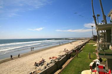 D20 - Beachfront Delight