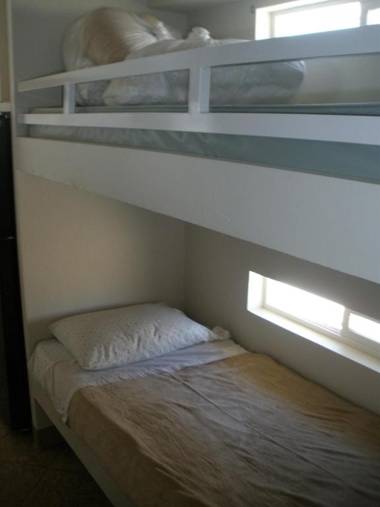 Palm Springs Camping Resort Cottage 2