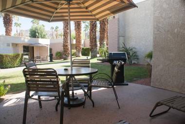 Desert Isle Resort a VRI resort