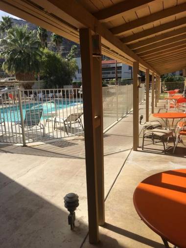 Aloha Hotel Palm Springs
