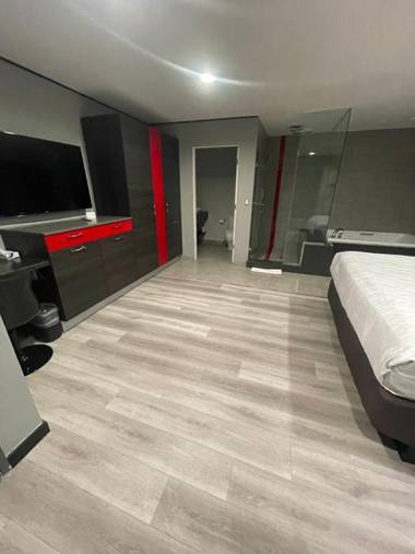 Astro Pasadena Hotel