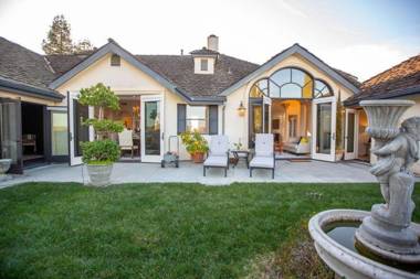 Chateau Robles -Vineyard English Garden