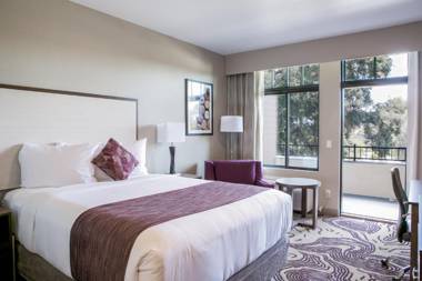 Hotel Siri Downtown - Paso Robles