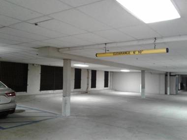 Beach House Inn & Suites