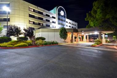 DoubleTree by Hilton Pleasanton at The Club