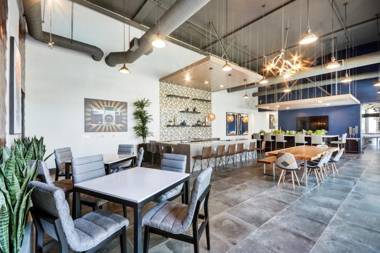 Bluebird Suites in Menlo Park