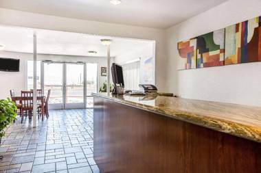 Econo Lodge Inn & Suites near China Lake Naval Station