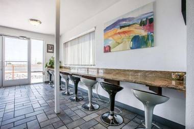 Econo Lodge Inn & Suites near China Lake Naval Station