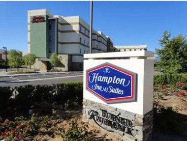 Hampton Inn & Suites Riverside/Corona East