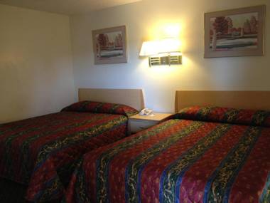 Riverside Inn & Suites