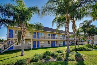 Motel 6-Riverside CA - South