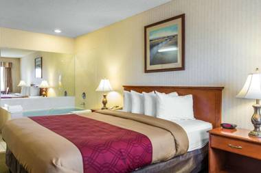 Econo Lodge Inn & Suites Riverside - Corona