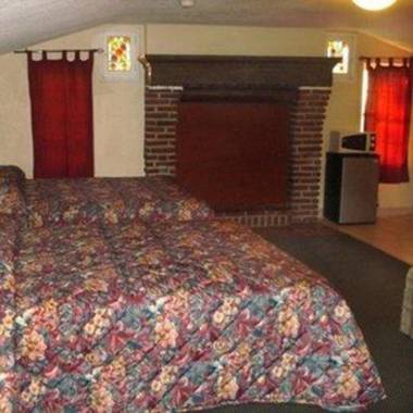 Santa Cruz Inn Riverside