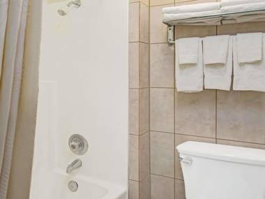 Travelodge by Wyndham Sacramento / Rancho Cordova