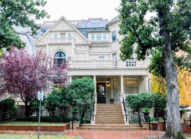 Sterling Hotel