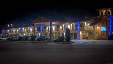 Crossroads Inn