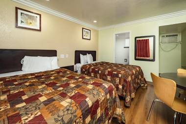 Travelodge by Wyndham Sacramento Convention Center