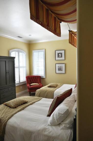 The Villa at Arden Hills