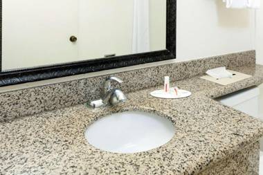 Super 8 by Wyndham San Diego Hotel Circle