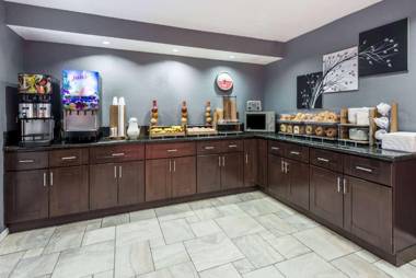 Ramada by Wyndham near SeaWorld / Mission Beach