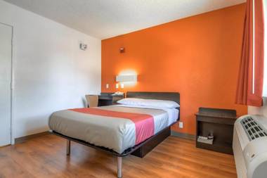 Motel 6-San Diego CA - North