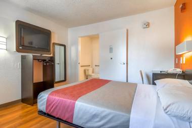 Motel 6-San Diego CA - North