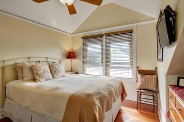 Hillcrest House Bed & Breakfast