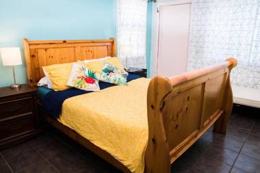 ITH Beach Bungalow Surf Hostel San Diego