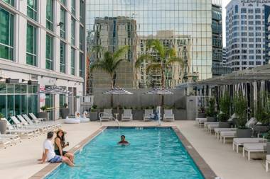 Carte Hotel San Diego Downtown Curio Collection By Hilton