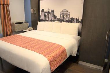Super 8 by Wyndham San Francisco Marina District