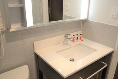 Super 8 by Wyndham San Francisco Marina District