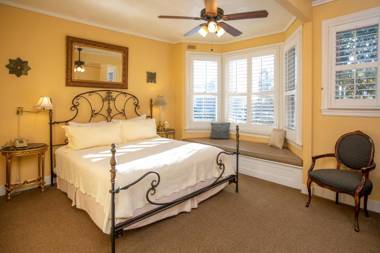 Washington Square Inn