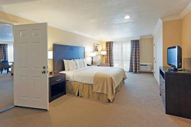 Holiday Inn & Suites San Mateo - SFO an IHG Hotel