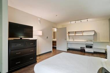 Extended Stay America Suites - San Francisco - San Mateo - SFO