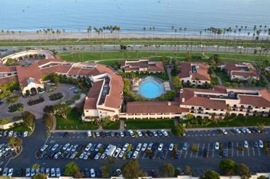 Hilton Santa Barbara Beachfront Resort