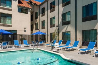 Holiday Inn Express Hotel & Suites Santa Clara - Silicon Valley an IHG Hotel