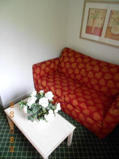 Fireside Inn By The Beach Boardwalk & Bowling