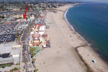 Carousel Beach Inn