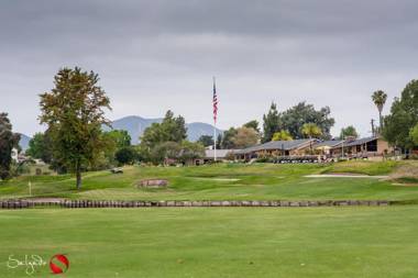 Carlton Oaks Lodge Ascend Hotel Collection