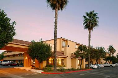 Holiday Inn Express Simi Valley an IHG Hotel