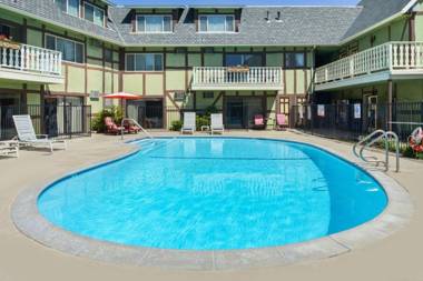 Svendsgaard's Lodge- Americas Best Value Inn & Suites