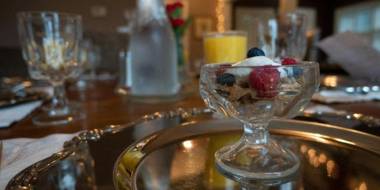 Cinnamon Bear Creekside Inn