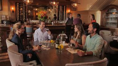 Ledson Hotel & Zina Lounge