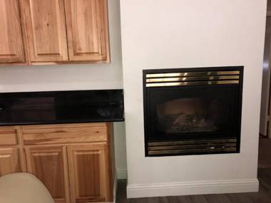 Cedar Inn & Suites