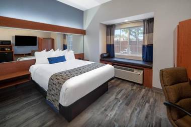 Microtel Inn & Suites by Wyndham Tracy