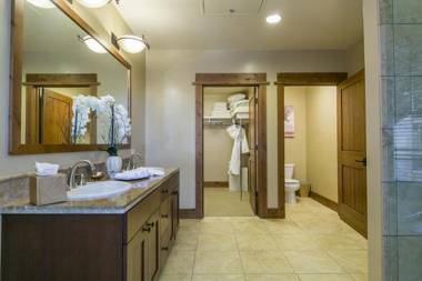 Stunning Top Floor Village at Northstar Residence! - Big Horn 502