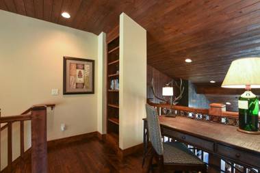 Luxury Village at Northstar Residence - Private Hot Tub! - Village Walk 7225