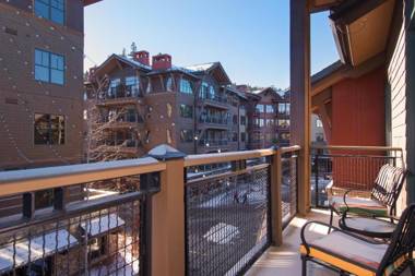 Top Floor Residence in The Village at Northstar! - Iron Horse North 306