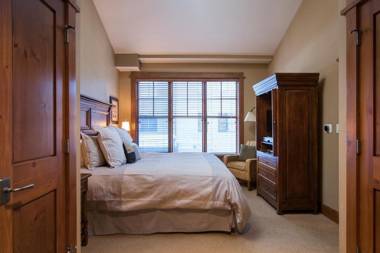 Top Floor Residence in The Village at Northstar! - Iron Horse North 306