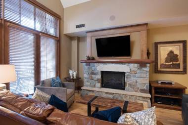 Top Floor Residence in The Village at Northstar! - Iron Horse North 306